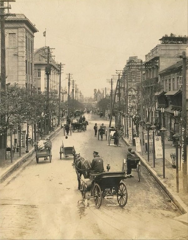 金策略 他曾是宋庆龄贴身侍卫，后成我军军委主席，被枪决时大笑三声！